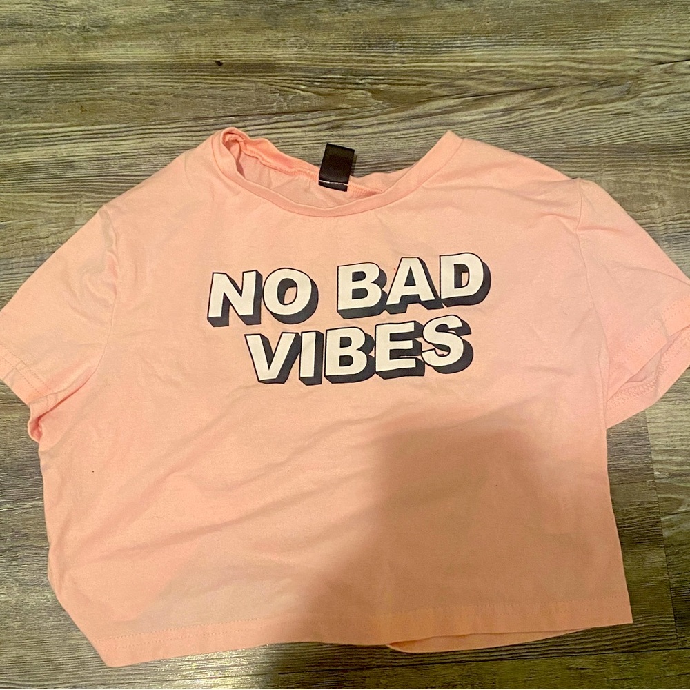 No Bad Vibes Crop Tee